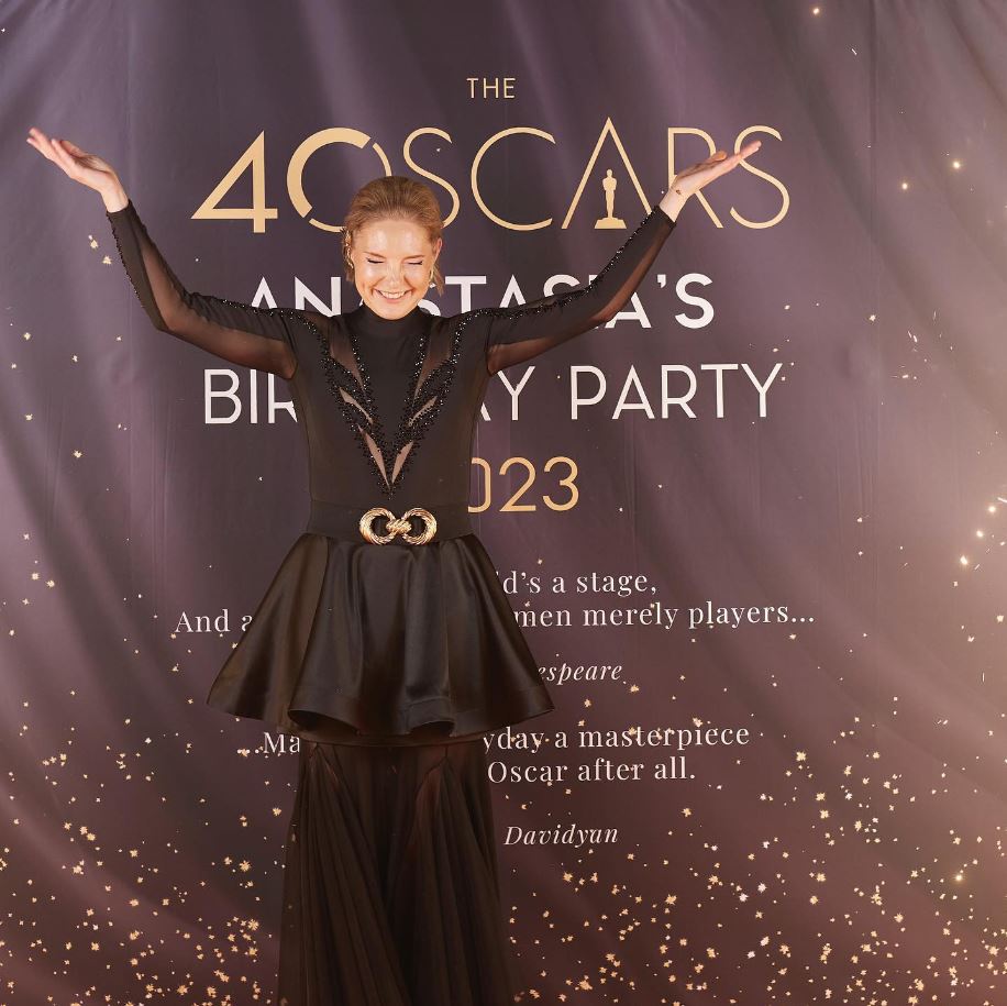 Oscar bitrhday party host